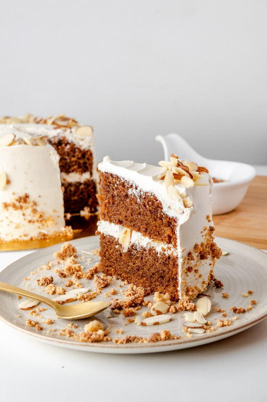 Porción Torta de Zanahoria y Almendras