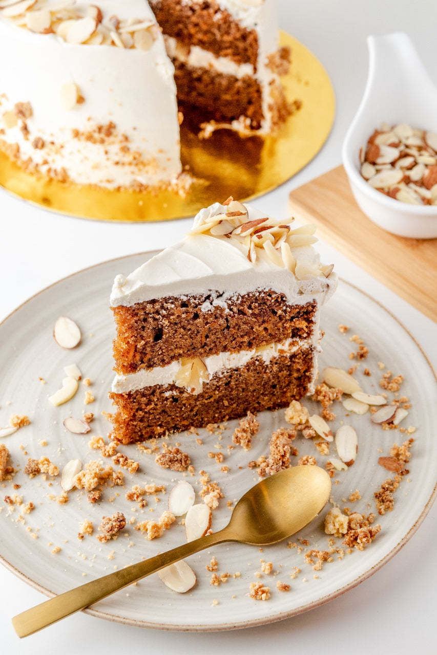 Porción Torta de Zanahoria y Almendras